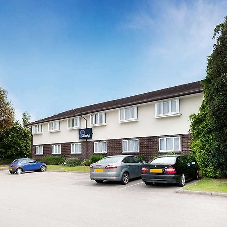 Travelodge Chester Warrington Road Exterior photo