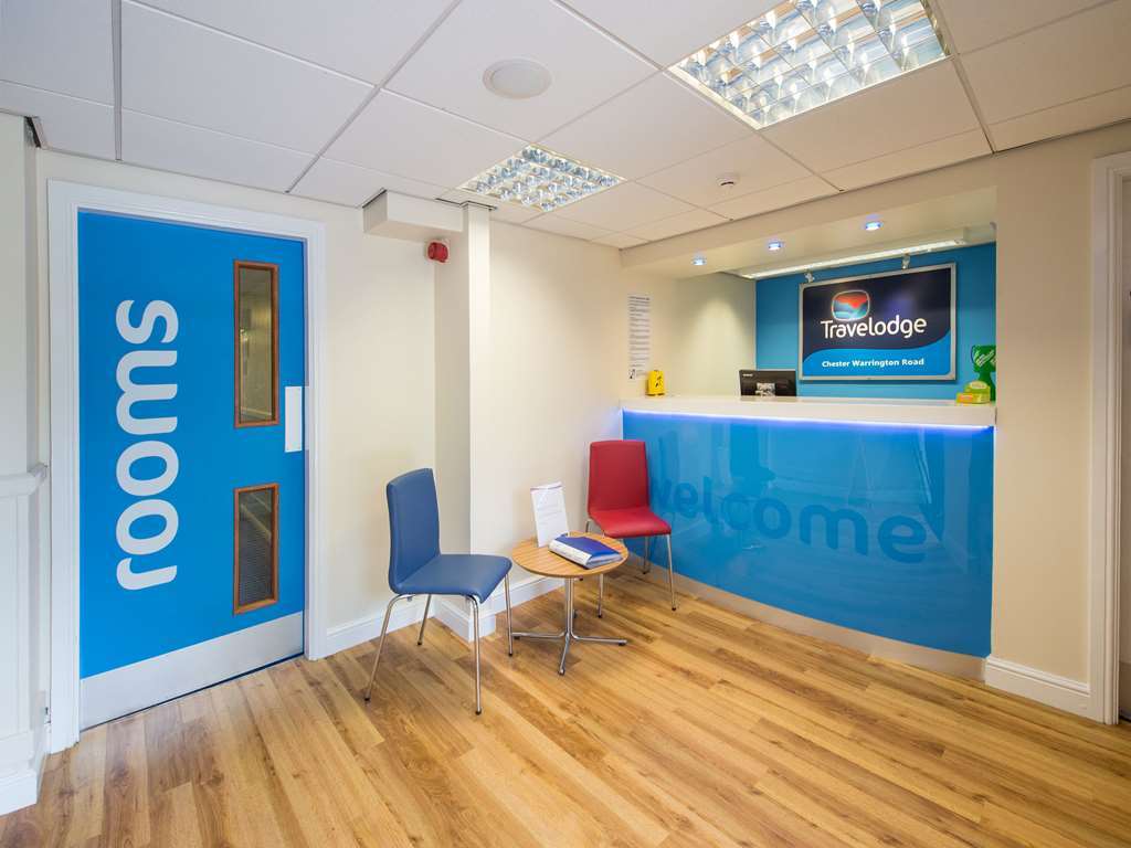 Travelodge Chester Warrington Road Interior photo
