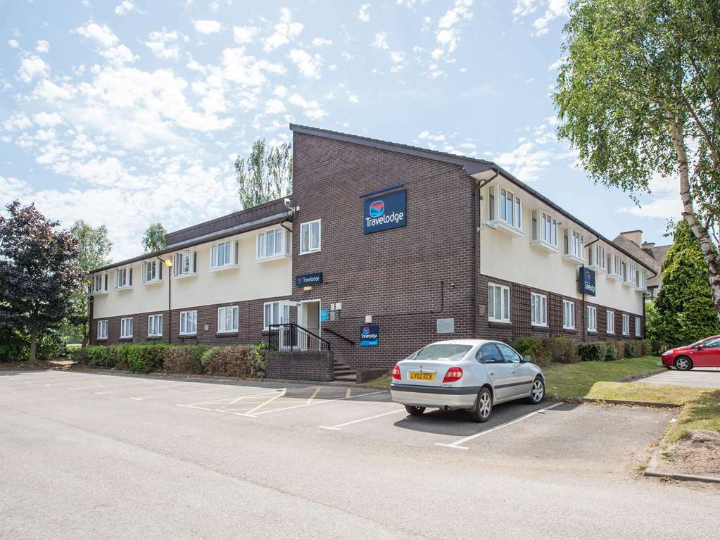 Travelodge Chester Warrington Road Exterior photo