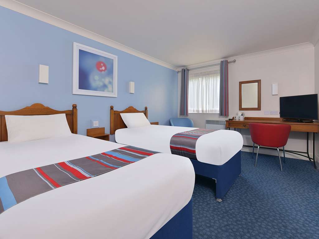Travelodge Chester Warrington Road Room photo